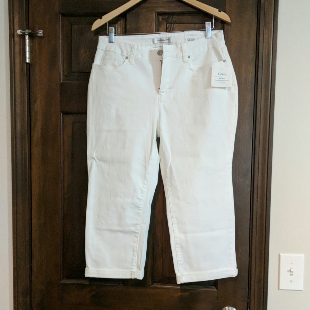 Croft&Borrow white capri, size 12, mid rise